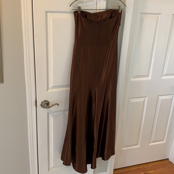 Gown - Picture 3 of 3